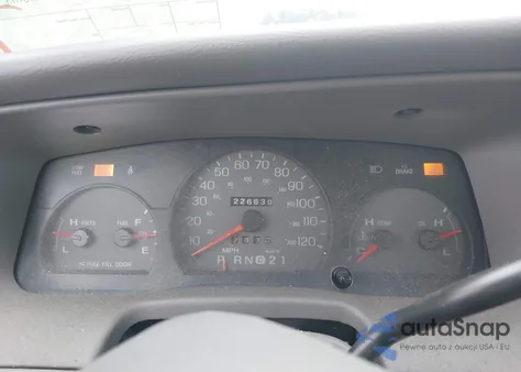 1999 Mercury Grand Marquis Ls z USA, uszkodzony, nr VIN 2MEFM75W3XX686128